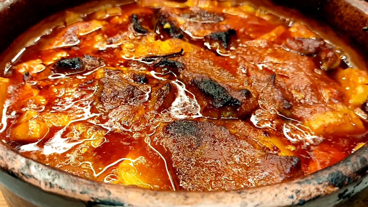 طاجن بطاطس باللحمة بالطريقة الصعيدى على اصولها | مطبخ أم آيه