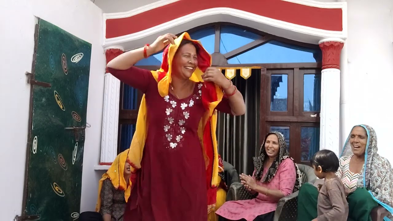 🙏🏻🌹 साजन साजे में घुटेना धोवा दाल।। अकेली रहूंगीबाखल में 🙏🏻 हंसी मजाक से भरपूर धमाकेदार गीत 🥰