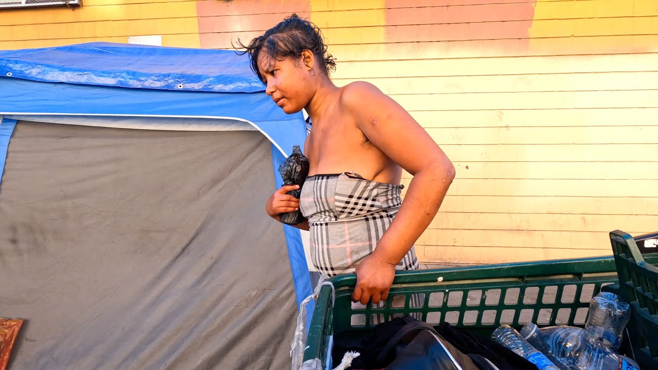 Feeding The Homeless On The Streets Of Skid Row, Los Angeles- November 2022