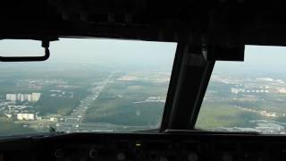 A Pilot&#39;s Eye.Boeing 737-800 landing at Vnukovo