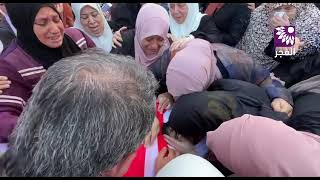نظرة الوداع الأخيرة للشهيد "خالد فقها" الذي ارتقى متأثراً  بإصابته برصاص الاحتلال في عنبتا