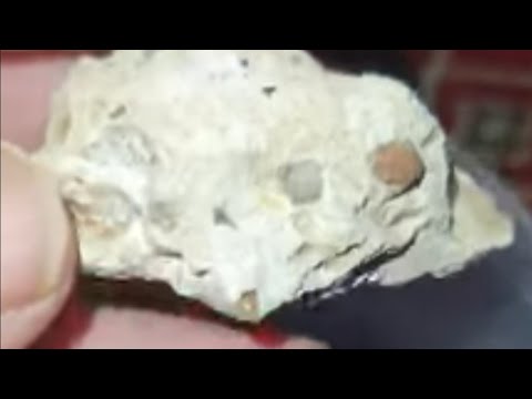 فيديو: حجر رخامي سحق: حجر أبيض مكسر في أكياس وأنواع أخرى ، 5-10 مم ، 20-40 مم وأحجام أخرى ، الحجر المسحوق المزخرف في تصميم المناظر الطبيعية