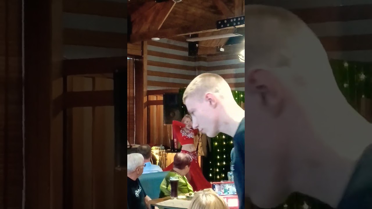 Красивый танец талантливой девушки.#shortsyoutube#концерт#танец_живота#shorts2023#талант#short