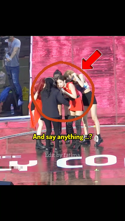 Why blackpink stop performance 🤔😳 #blackpink #jennie #rose #lisa #jisoo #ytshorts #100kviews #viral
