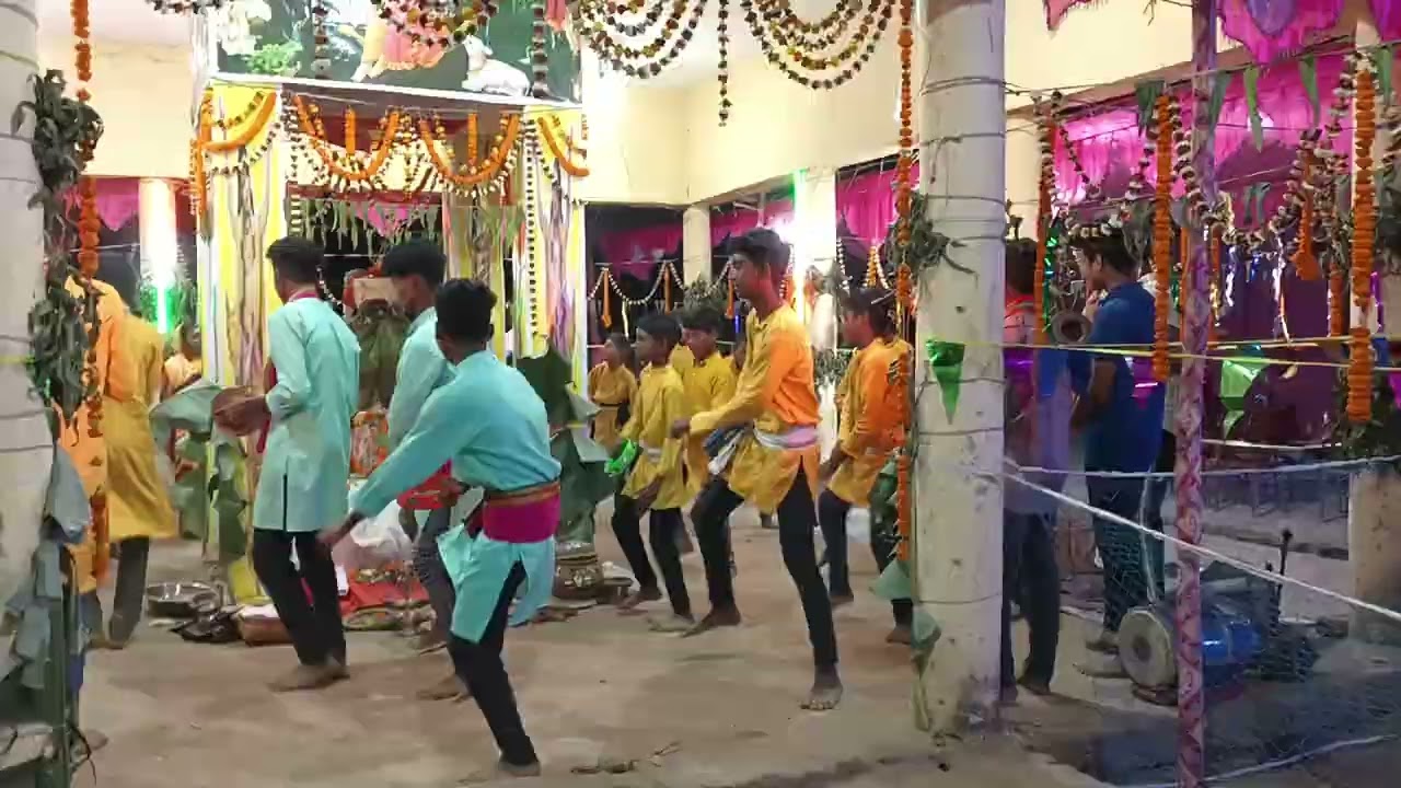 କୋରେଇ ଗାଁରେ ହେଉଥିବା ଅଷ୍ଟପ୍ରହରୀ ନିମନ୍ତେ ହରେକୃଷ୍ଣ ହରେକୃଷ୍ଣ କୃଷ୍ଣ କୃଷ୍ଣ ହରେ ହରେ 