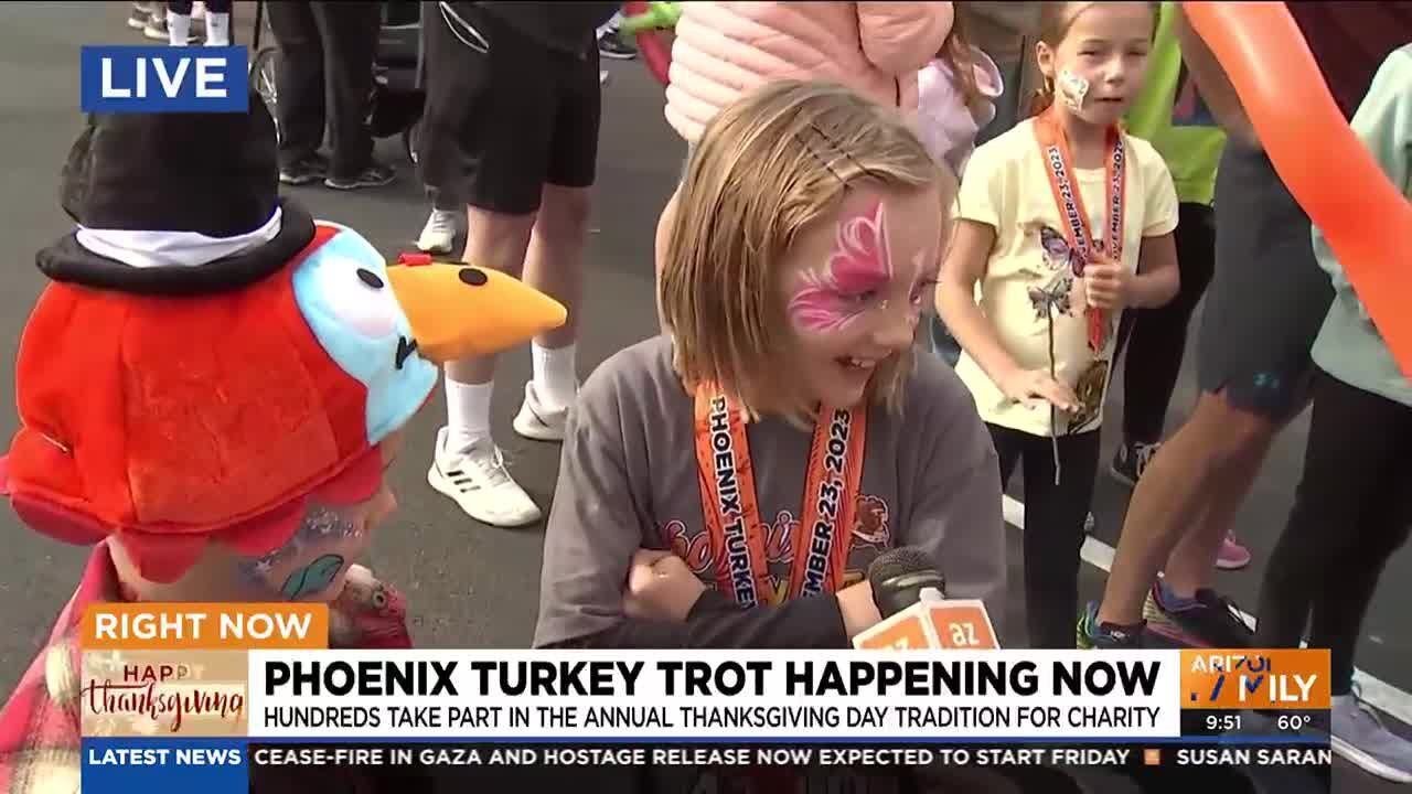 Face painting fun at annual Phoenix turkey trot!