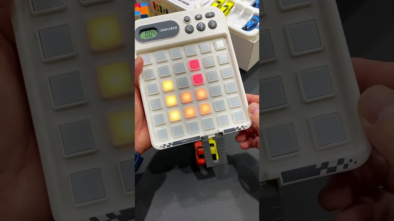 Car Huarong Road improves children's concentration and exercises logical thinking ability. Recom