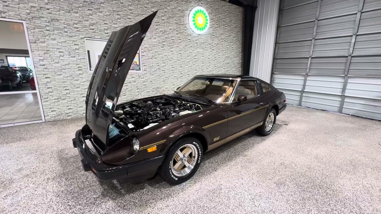 Engine Bay reveal on my 1983 Datsun 280ZX TURBO 5 speed!! 77,000