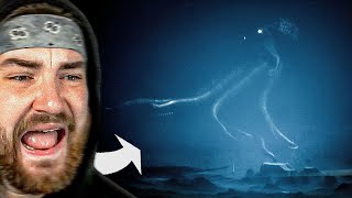 MY THALASSOPHOBIA CAN'T HANDLE THIS... | The Megalodon screenshot 4