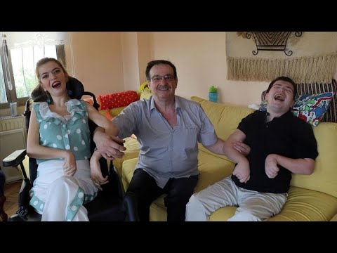 Video: Engelli Bir çocuk Evde Eğitime Nasıl Transfer Edilir