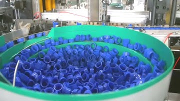 Automatic spray pump caps assemly machine pumps with tubes inserting assembler machine d