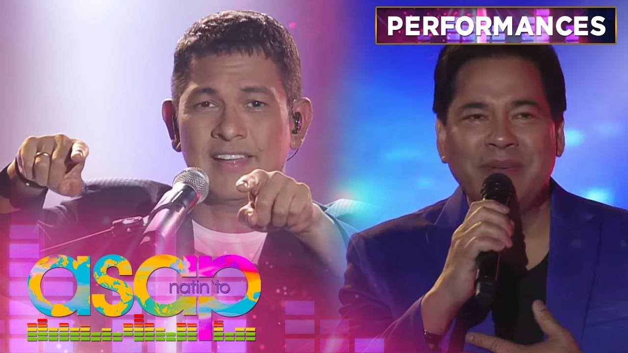 Gary V and Martin perform \