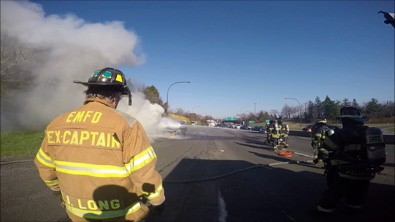 East Meadow FD Car Fire Meadowbrook Parkway [41815] YouTube