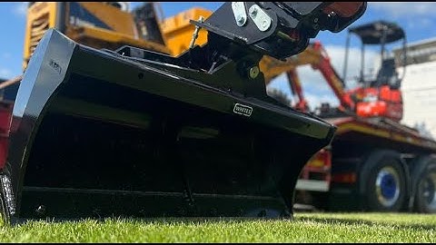 Whites Material Handling - Hydraulic Tilting Bucket