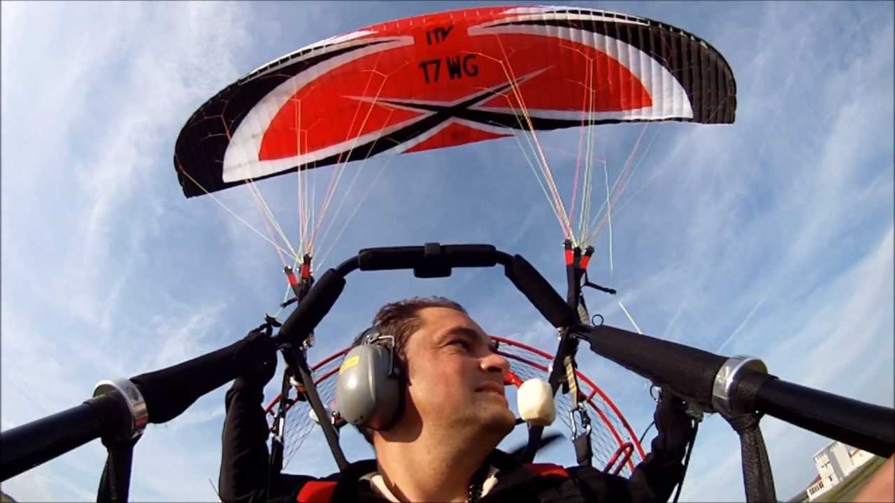 Paramoteur chariot bi-place - Matthias et Pierrick à jonzac  le 10 mai 2012