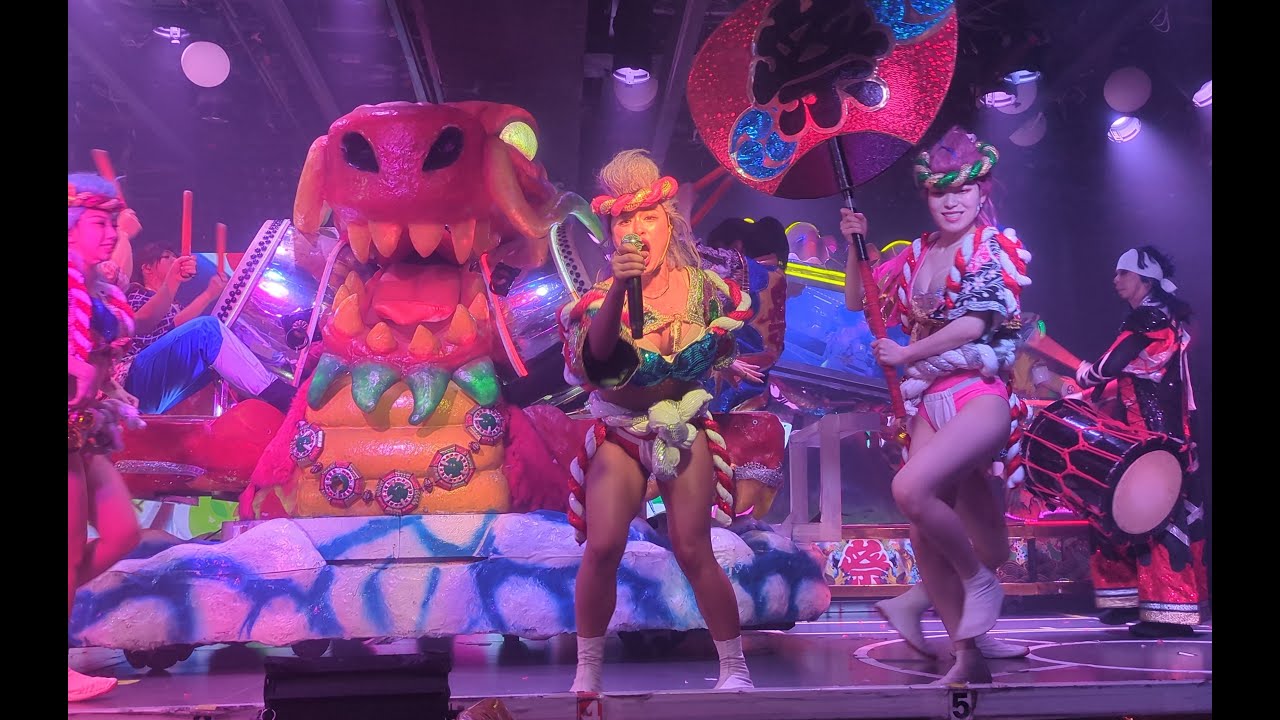 The BEST Show In Tokyo Samurai Restaurant Time YouTube The best show in tokyo samurai restaurant time youtube