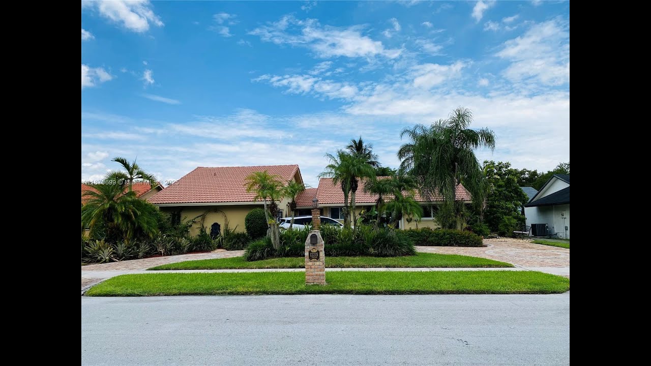 NEW LISTING: 12215 SW 94th Ter Miami FL 33186