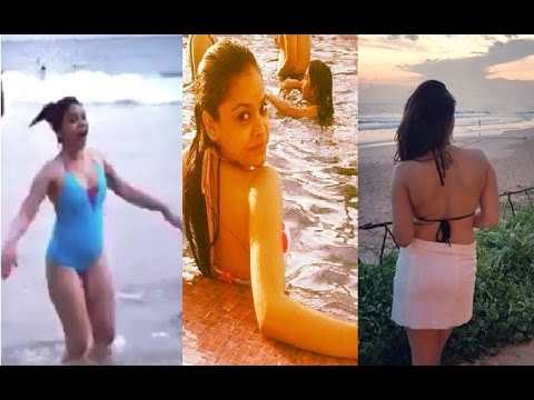 Anjana Om Kasayp Xxx - Kapil Sharma à¤•à¥€ On-screen wife Sumona Chakravarti sexy look in bikini -  YouTube