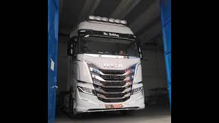 white beautiful American truck by IVECO #shorts #iveco #volvo #scania #americantruck #white