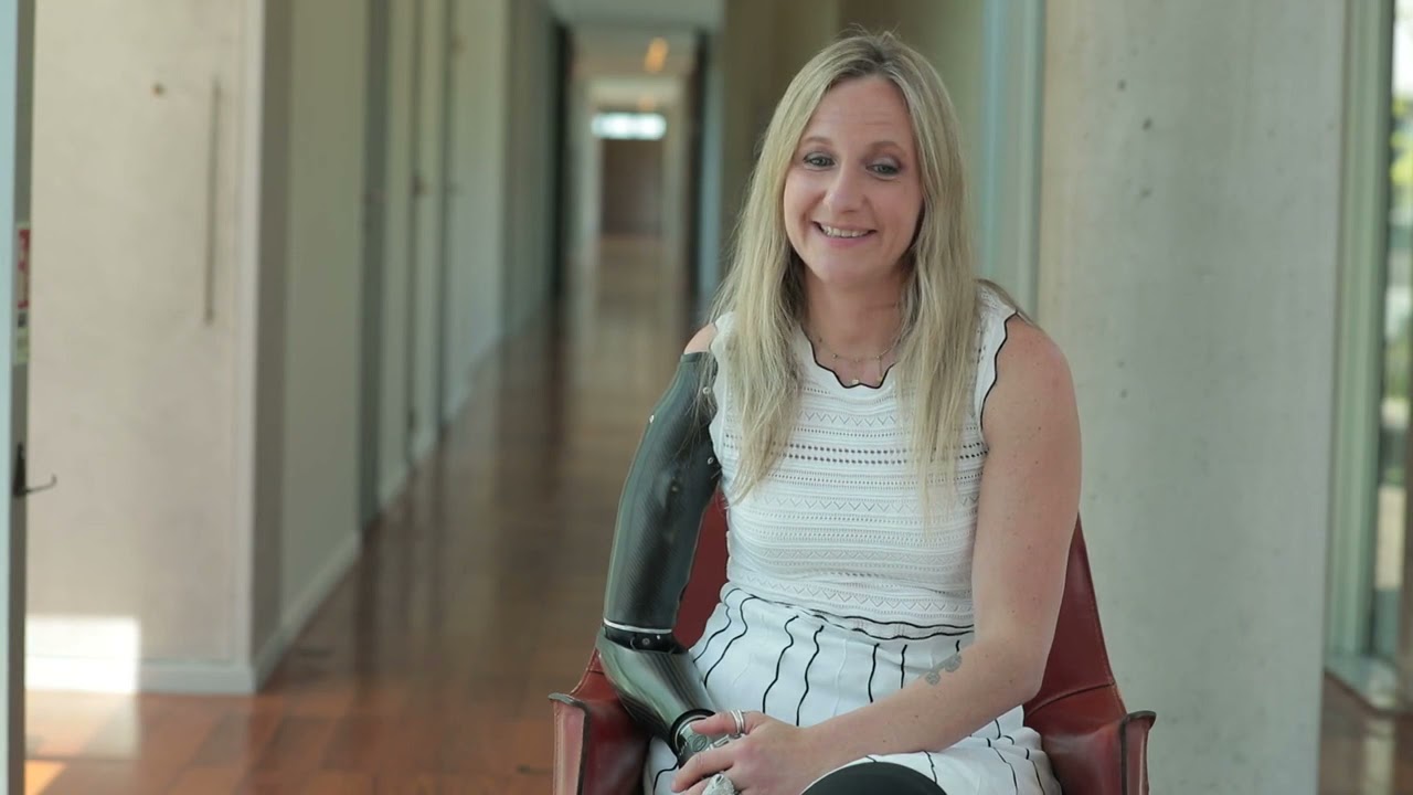 Priscille Deborah : on la dit bionique , elle réinvente sa vie