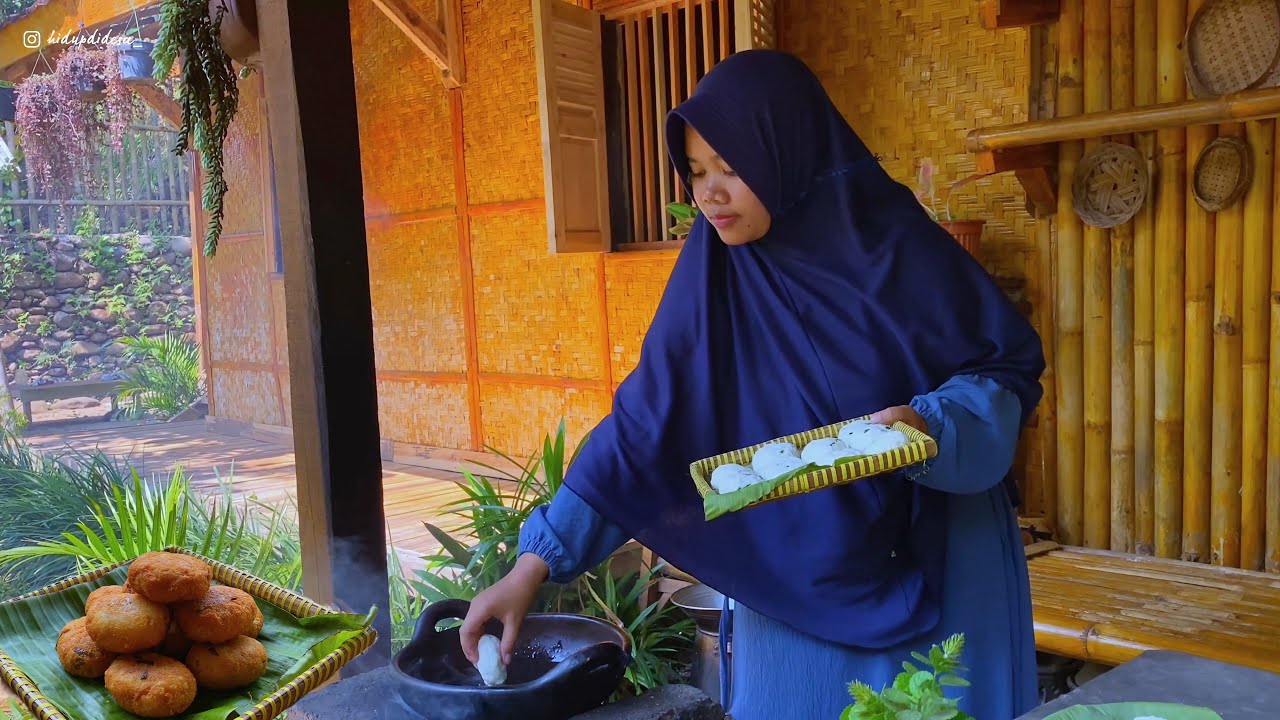 Membuat makanan kampung kesukaan semua orang | Panen Singkong di kebun | Hidup di Desa