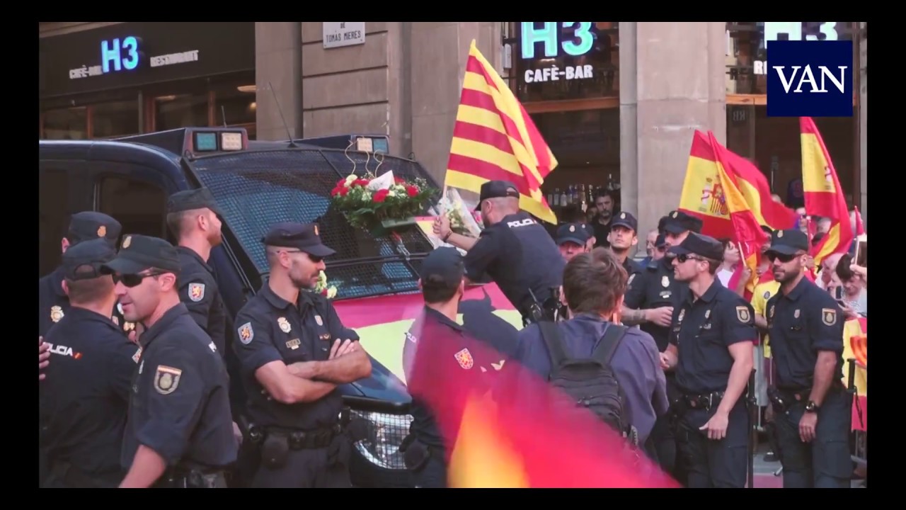 La manifestación en Barcelona muestra su apoyo a la Policía Nacional