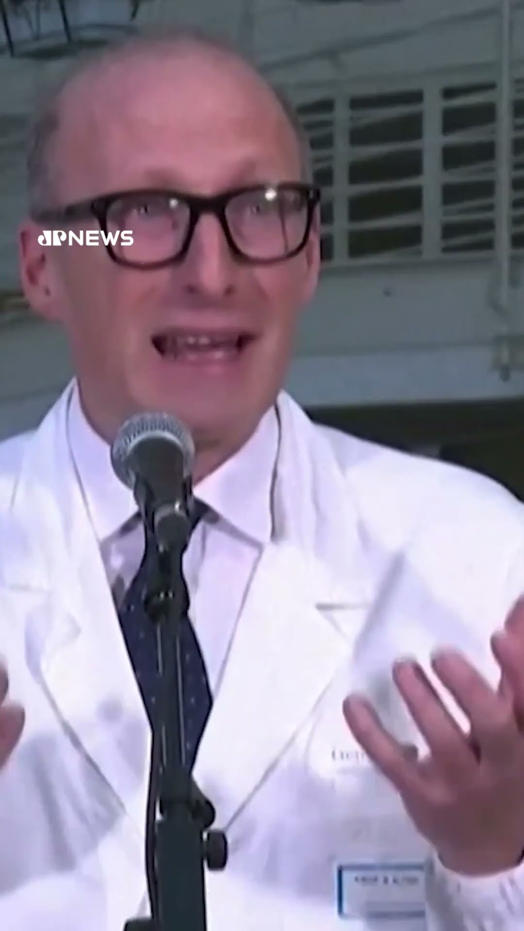 Médicos dizem que Papa Francisco não corre risco de morte #shorts