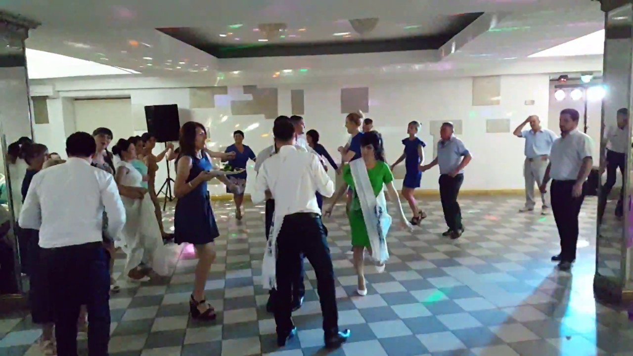 060266888 Muzică la nunți,cumătrii ,cel mai bun preț + moderatoare !