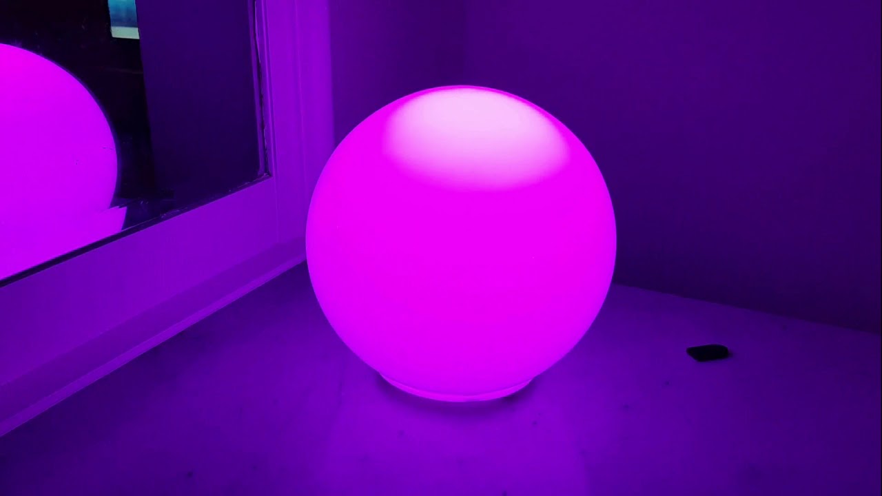 Amazon Review: RGB LED Birne Minkle