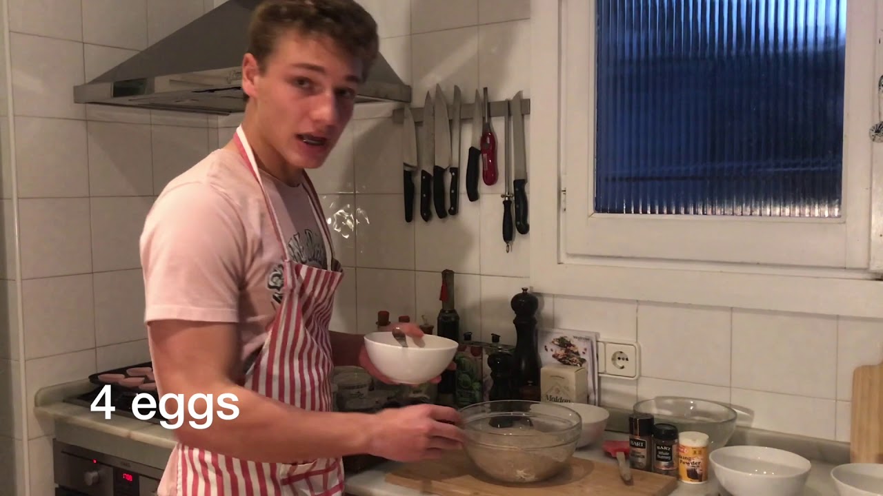 Lovely cricket flour muffins !