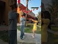 Xuân Lan mang cả bàn cúng lên set =))))