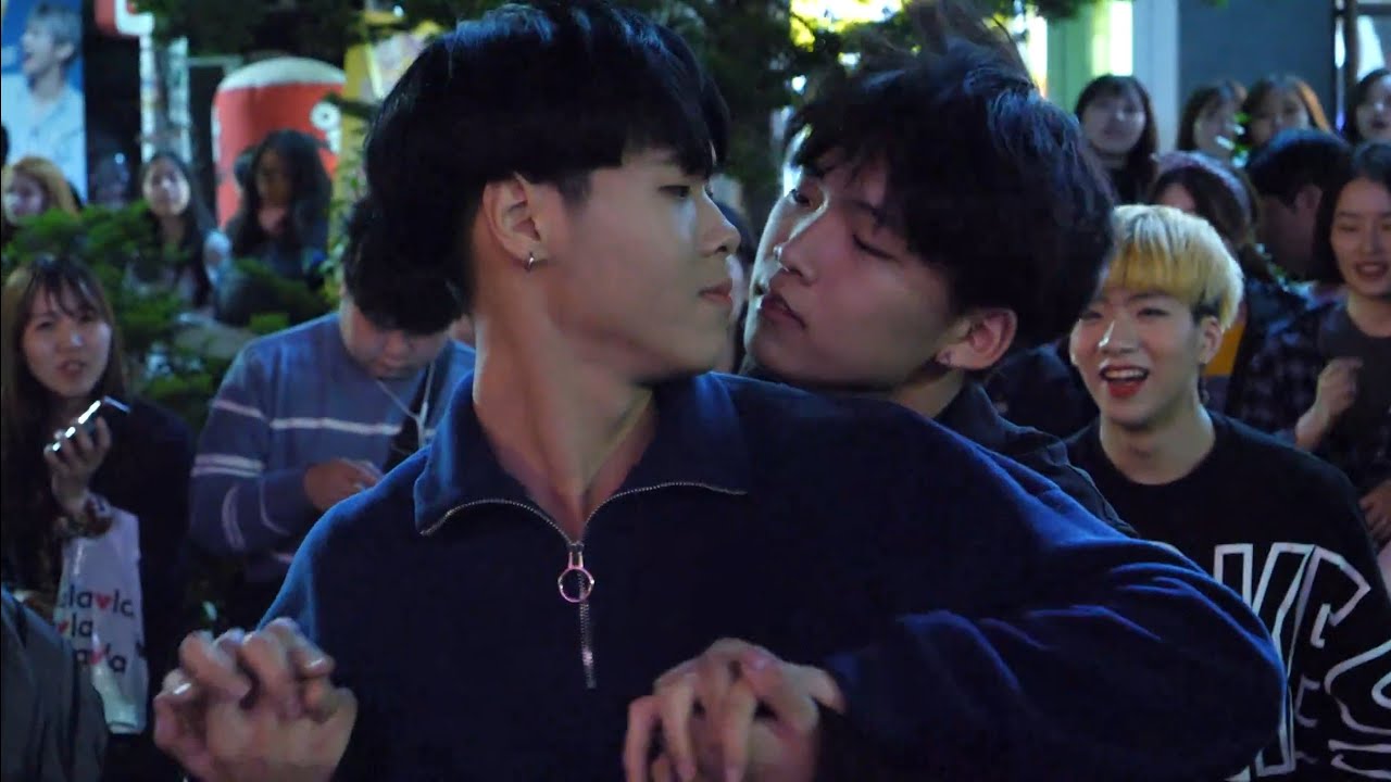 180428/ 레드 크루-게스트 댄스팀 더데이 [현진&선우] '내일은 없어' 관객시점 직캠 /홍대버스킹ㅣRedCrew busking fancam