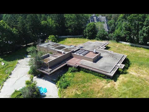 Absolutely Incredible ABANDONED mid century modern mansion **indoor pool**