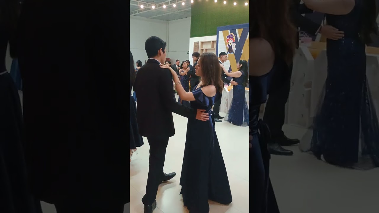 Familia Aquije Andres... promoción Alexandra 25