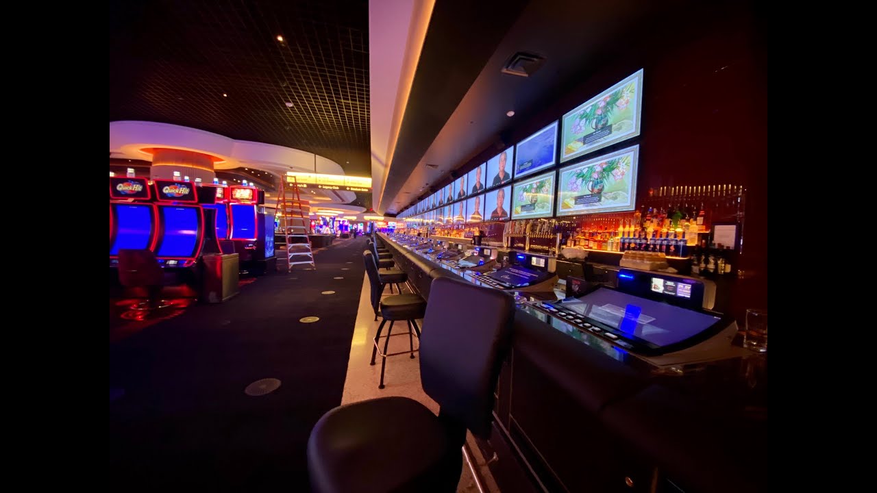 FIRST LOOK Circa s MEGABAR To Be Longest Bar In Nevada YouTube first-look-circa-s-megabar-to-be-longest-bar-in-nevada-youtube