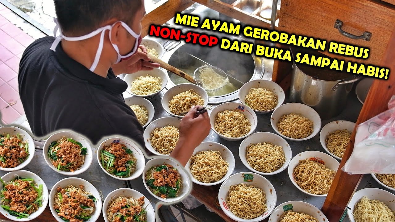 MIE AYAM GEROBAKAN TERLARIS DI KELAPA GADING, MASAKNYA GA BERHENTI DARI BUKA SAMPAI HABIS!