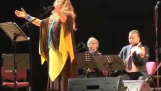Nihal Arda - Bahar Bitti Güz Bitti - Denizli Konseri 2009.Mp4