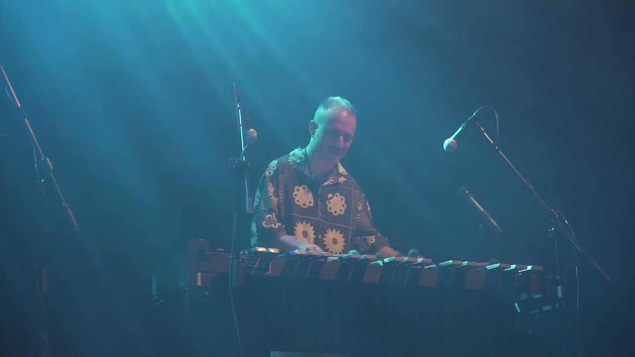 Maxi Nathan - Vagones y Trenes ( En Vivo ) Magnolio Sala