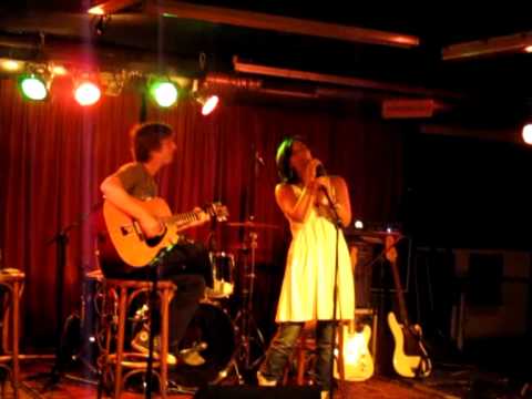 Malon Arends & Simon Rood - Artificial Skin (live ...