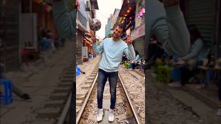 Freestyle On The Famous Train Street In Vietnam 🇻🇳🚂😍 #Vietnam #Trainstreet #Football #Freestyle