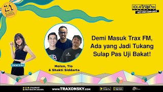 DEMI MASUK TRAX FM, ADA YANG JADI TUKANG SULAP PAS UJI BAKAT!
Pas ulang tahun ke-21 kemaren, Sarah Azka ngobrol seru sama mantan penyiar juga Trax Troopers pada masanya yaitu, Molen Kasetra, Tio, dan Shakti Siddarta atau Buke.
Ada keseruan apa pas mereka kerja di Trax FM? Tonton sampe abis ya, Anak Trax!
Jangan lupa dengerin terus 101.4 Trax FM, Hits Yang Kamu Suka!
Lo bisa dengerin live streaming Trax FM di http://bit.ly/TraxStreaming atau lewat vidiodotcom di https://bit.ly/TRAXFMvidio
Website:
https://www.traxonsky.com/
Follow juga social media Trax FM:
Instagram https://www.instagram.com/traxfmjkt/
Facebook https://www.facebook.com/1014TRAXFM/
Twitter https://twitter.com/TraxFMJKT
Install aplikasi Trax FM:
App Store http://bit.ly/TraxAppStore
Google Play http://bit.ly/TraxGooglePlay
#MOLENKASETRA #TIO #SHAKTISIDDARTA DEMI MASUK TRAX FM, ADA YANG JADI TUKANG SULAP PAS UJI BAKAT!