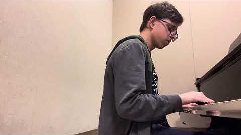 Pressing my buttons (piano improvisation in A Locrian)