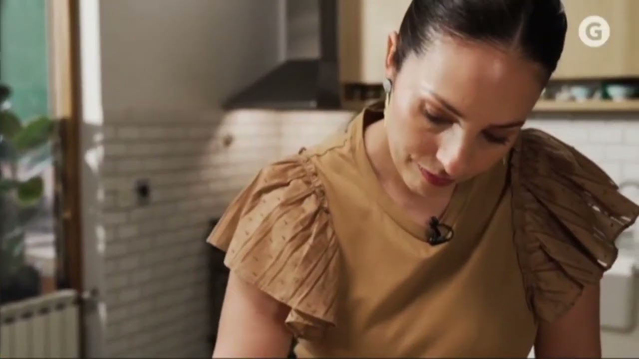 Con Pocos Ingredientes ►Sopa ♦ Cavatellis ♦ Espuma de Frutillas◄