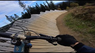 YT Capra MK2 27.5 chasing YT Capra MK3 Mullet | Bikepark Špičák