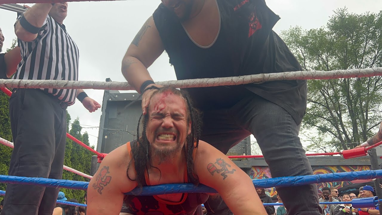 The Den vs Mosh Pit Mike and Chuey Martinez