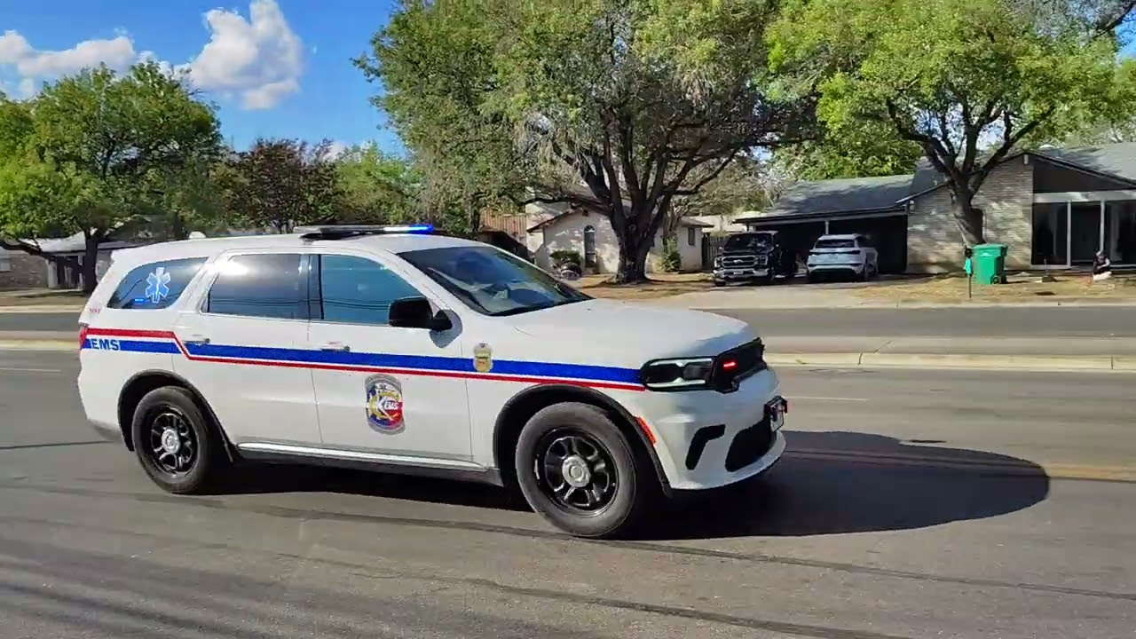 Kendall county EMS Head supervisor responding 