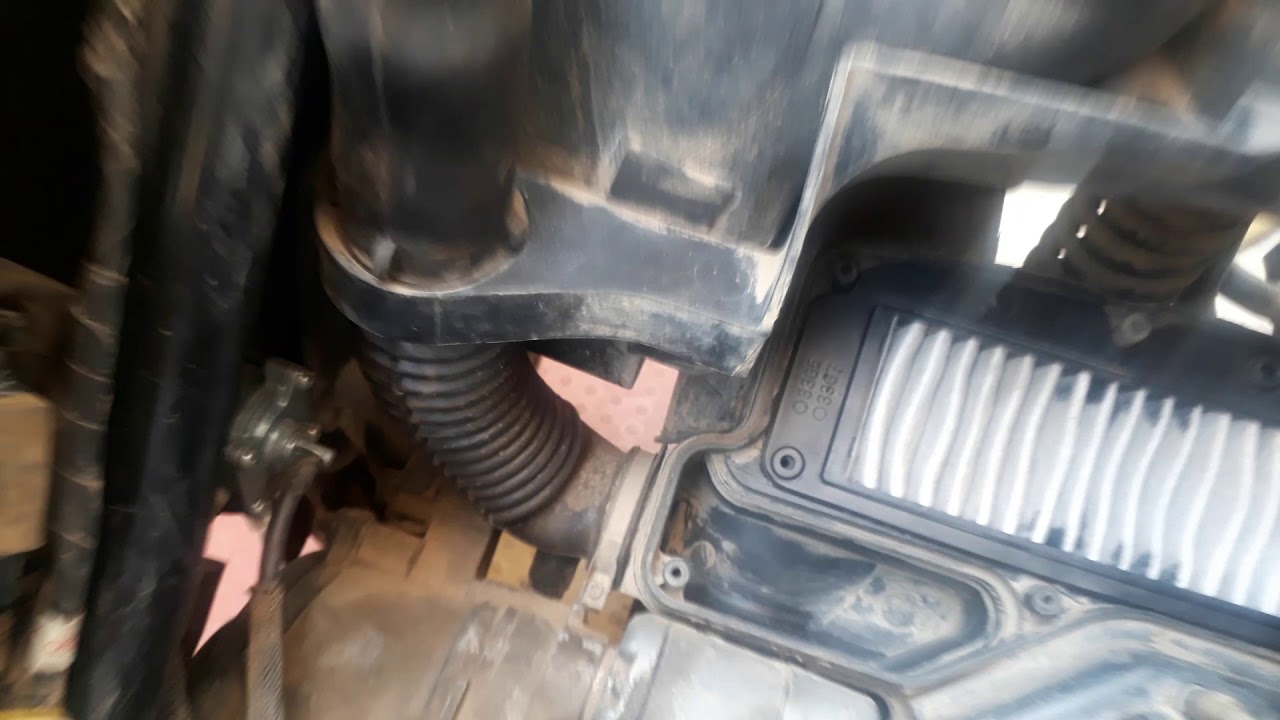 suzuki access 125 air filter replacement or cleaning. YouTube