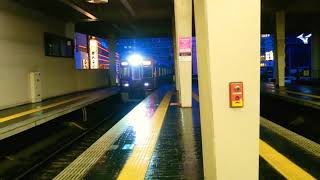 阪急1000系トップナンバー特急神戸新開地行き@大阪梅田駅[HK01]到着