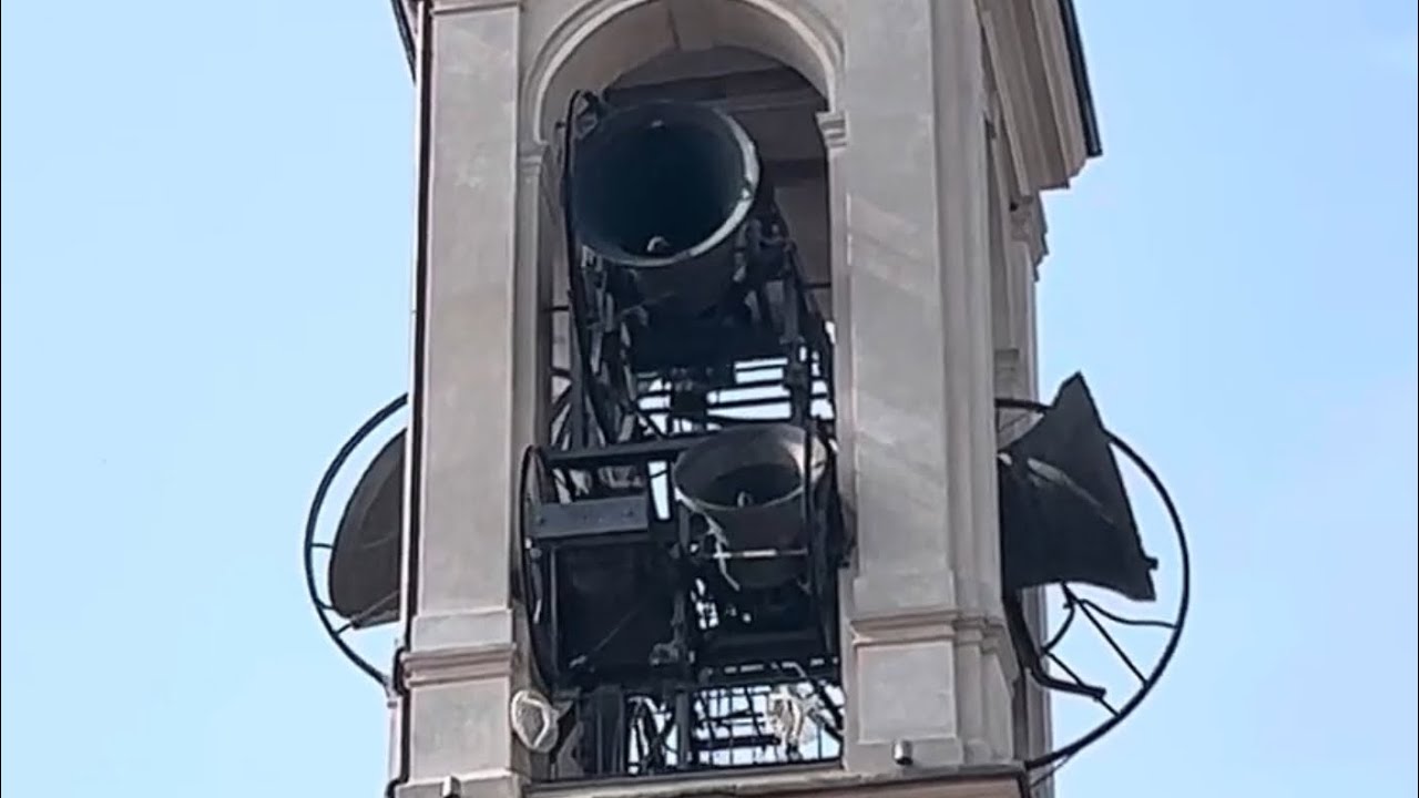 Campane di Locate Bergamasco (Bg) distesa completa 