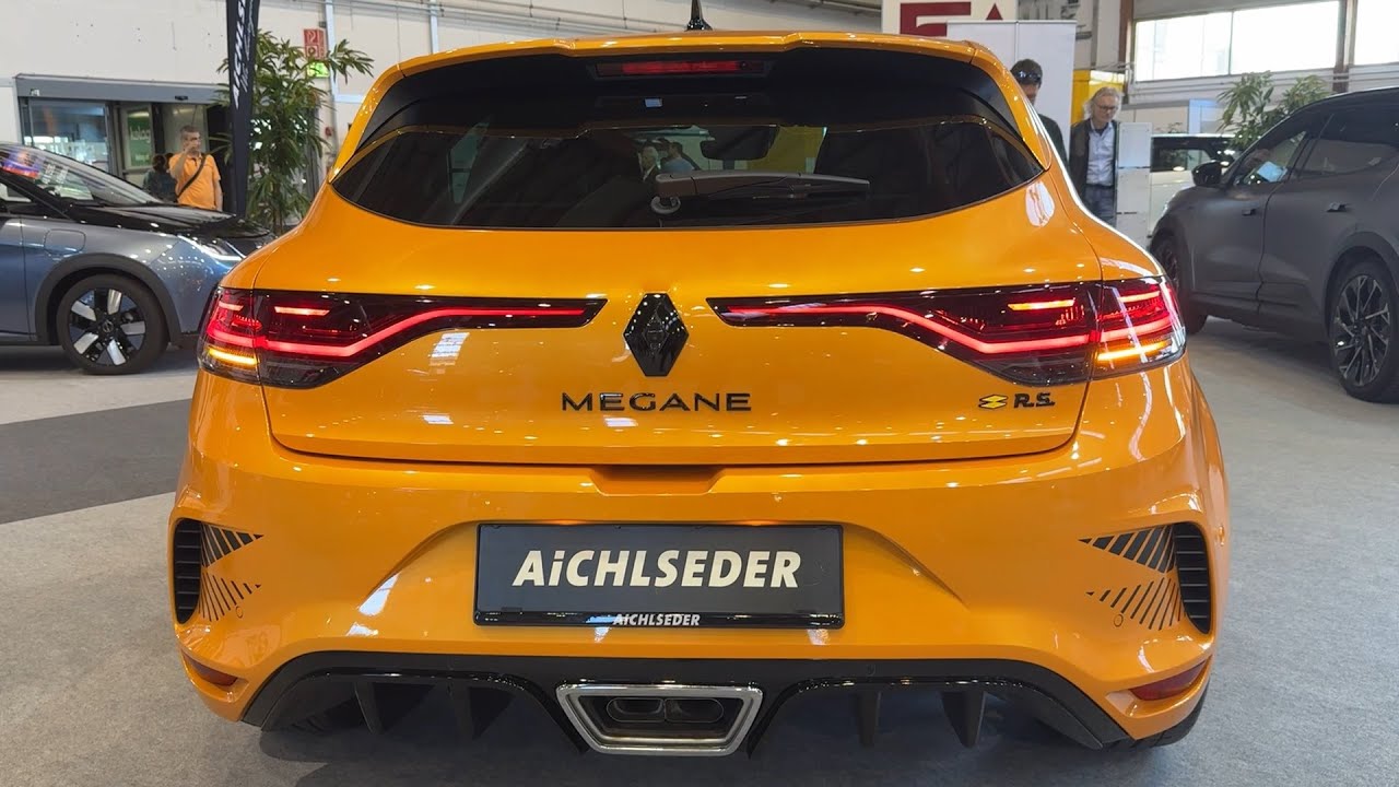 New RENAULT MEGANE RS Ultime TCe 300 2024 - EXHAUST sound & visual REVIEW